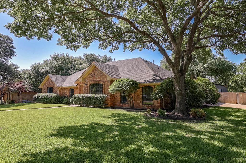1034 Huntington Dr
