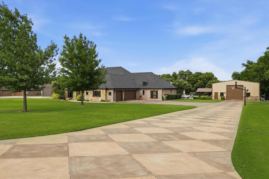 7000 Hunnington Dr