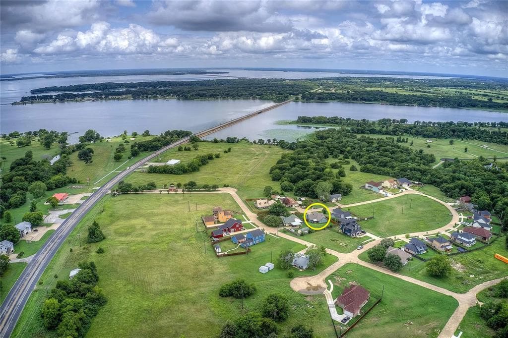 331 Egret Cir