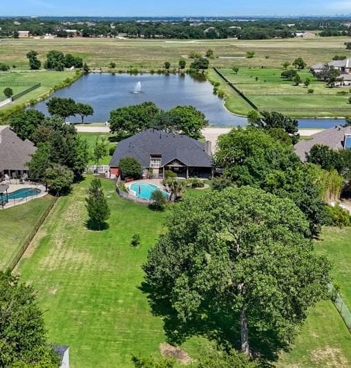 327 Lakeside Dr