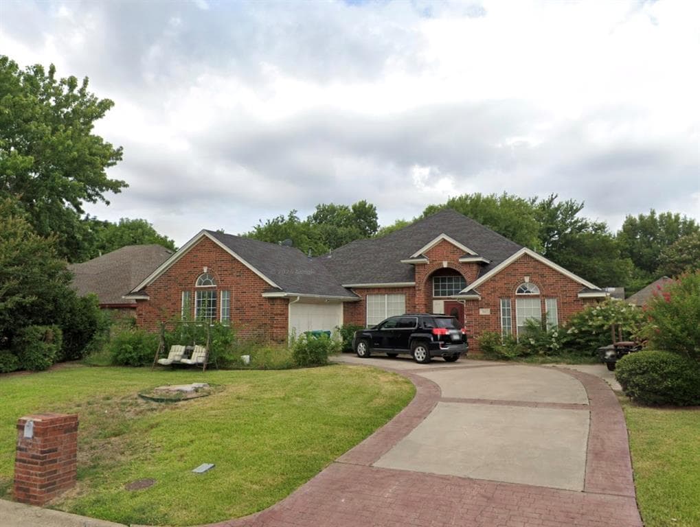 3613 Marianne Cir