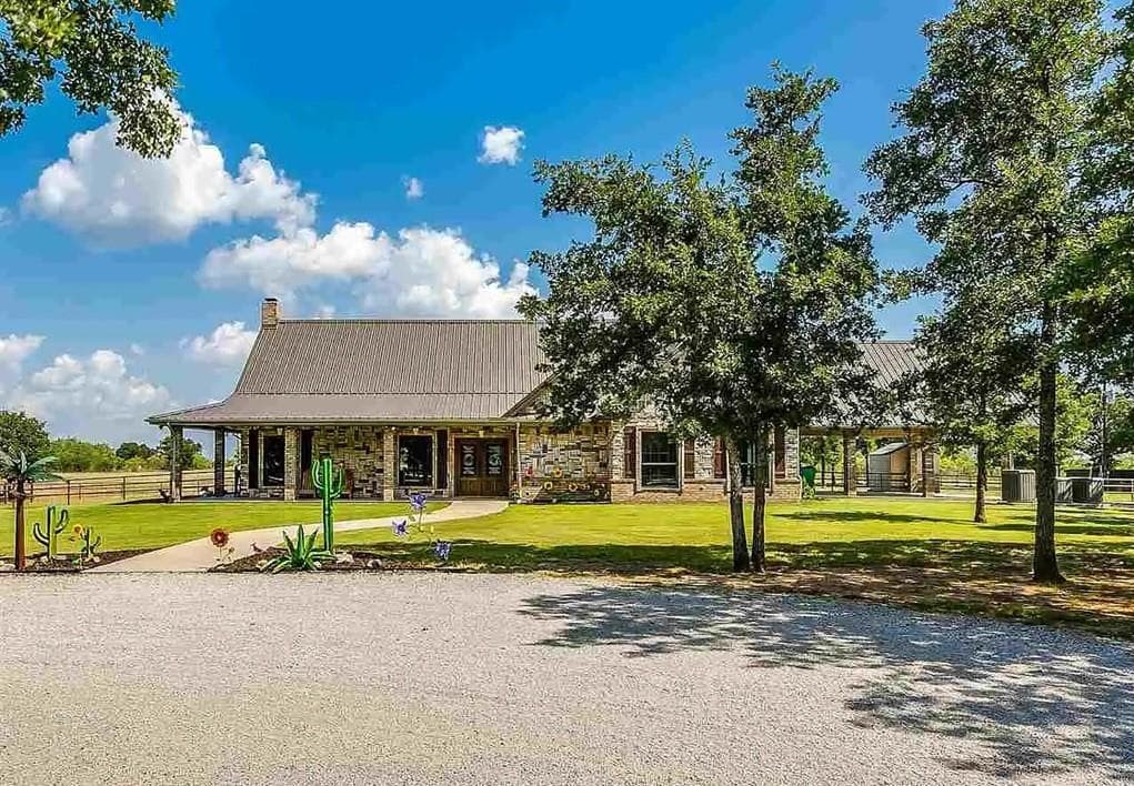 499 Ford Rd