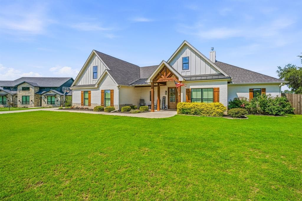 190 Blue Ribbon Ln