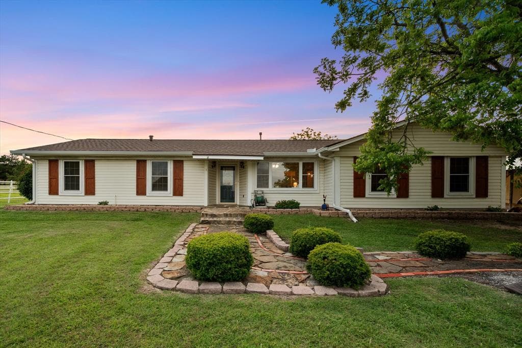 308 Sunset Dr