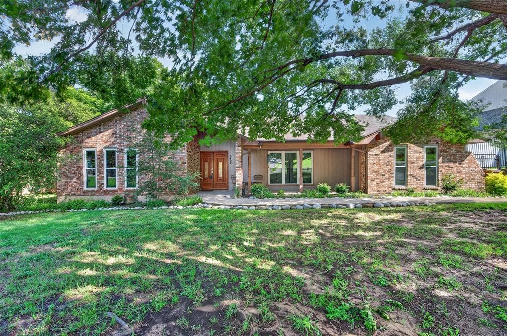2400 Kings Country Dr