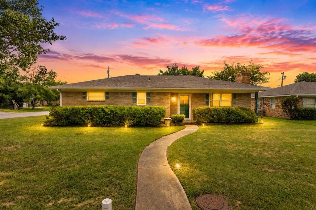 3501 Austin St