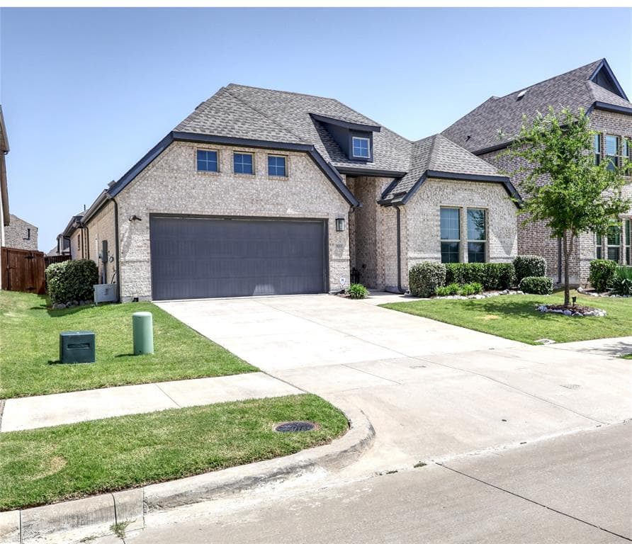 3111 Eagle Ln