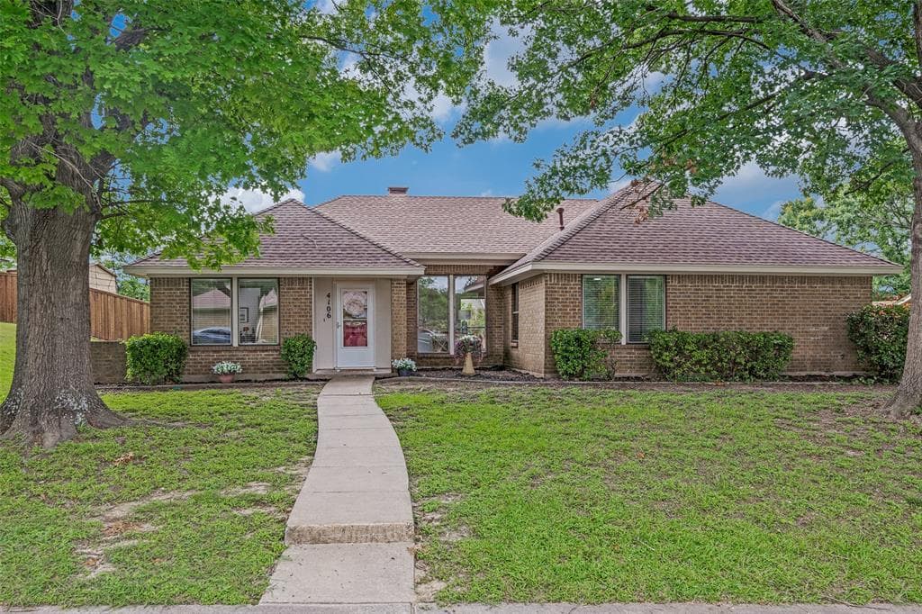 4106 Azalea Ln