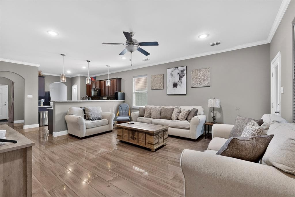 1423 Barrel Dr