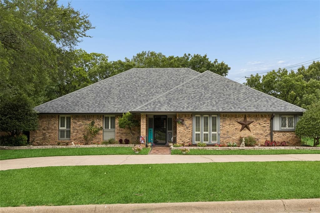 2430 Turtle Creek Dr