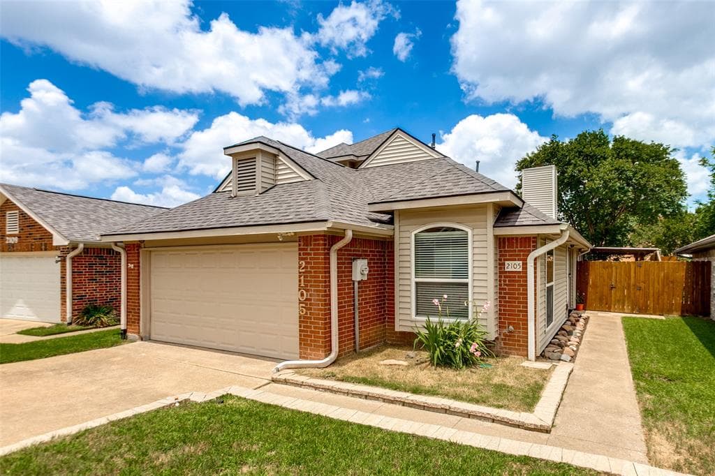 2105 Glen Heights Dr