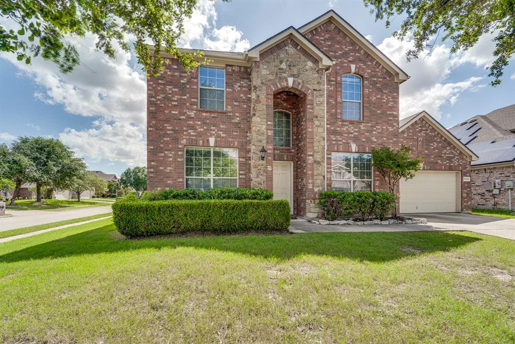 3003 Oak Briar Ln