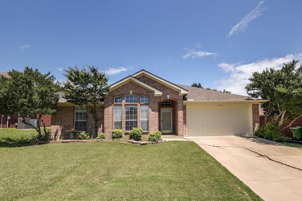 1713 Windcastle Dr