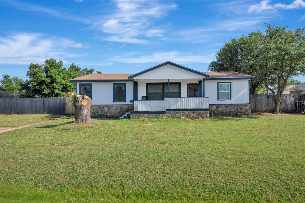 305 Branson Rd