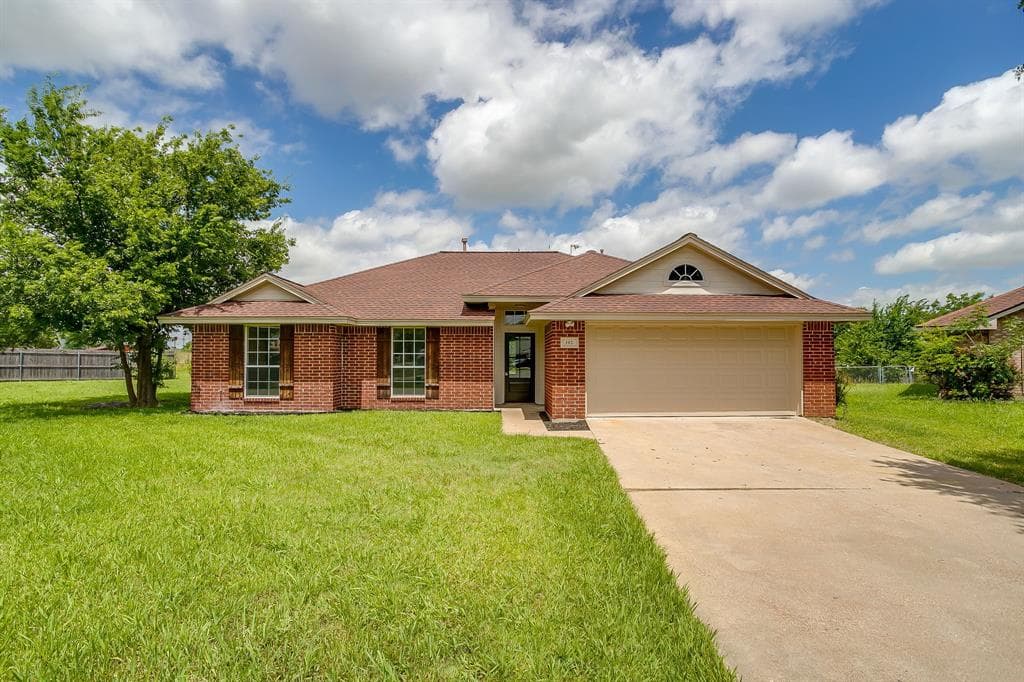 102 Meadow Ridge Dr