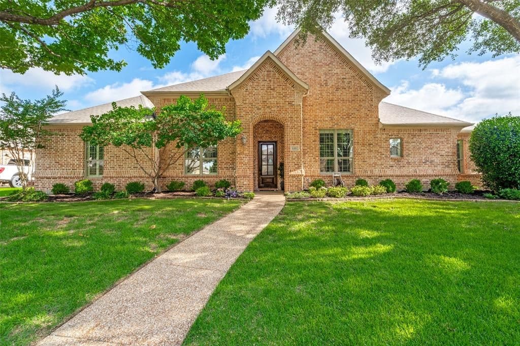 1331 Cedar Springs Dr