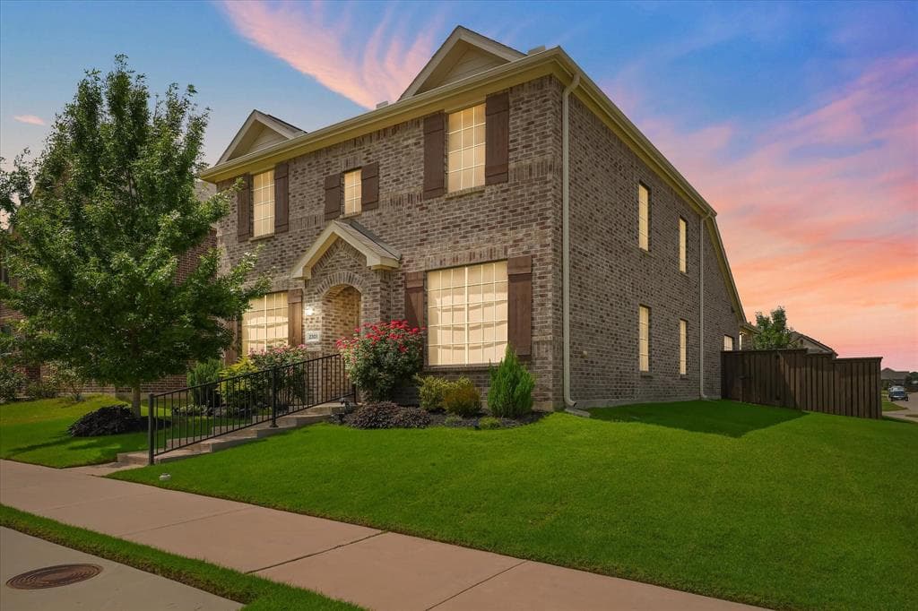 2301 Opaline Dr
