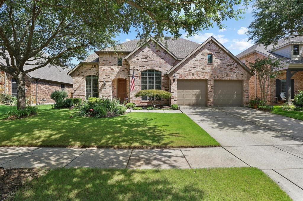 2816 Madison Dr
