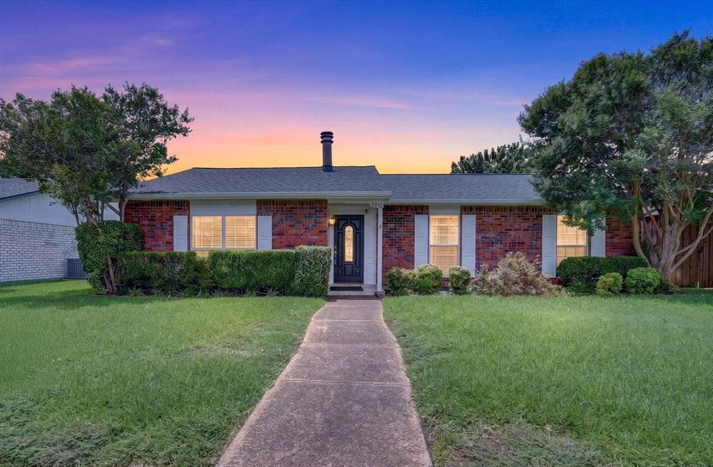 2910 Flagstone Dr Fl Agstone