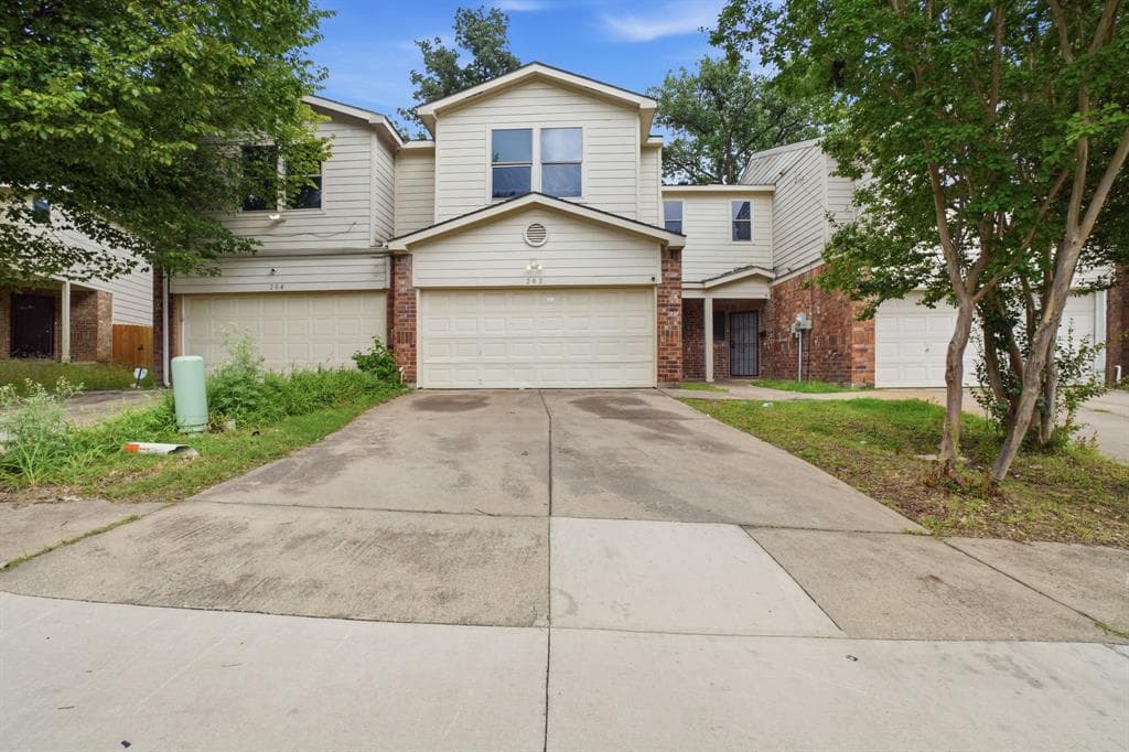 202 Creek Cove Dr