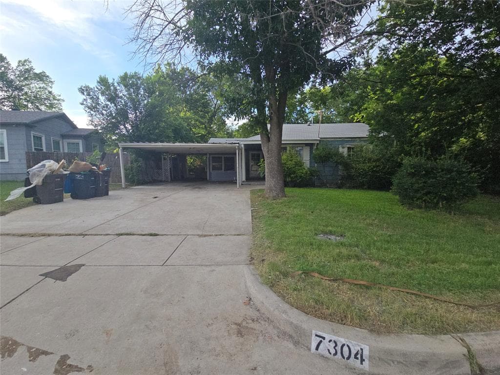 7304 Llano Ave