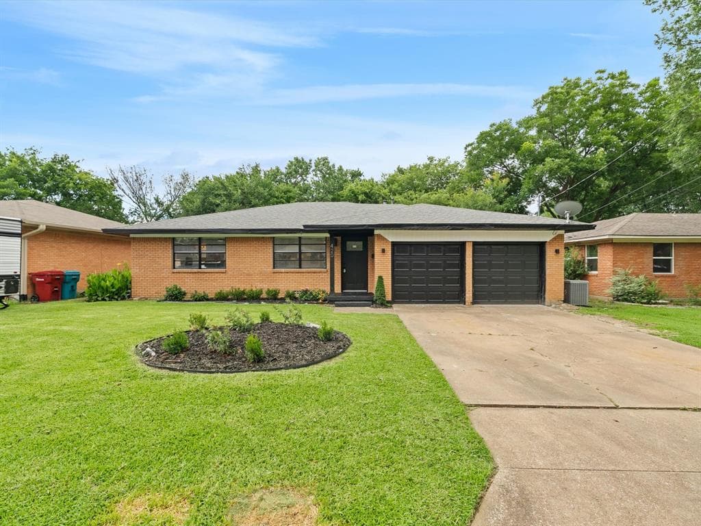 420 W Anita St
