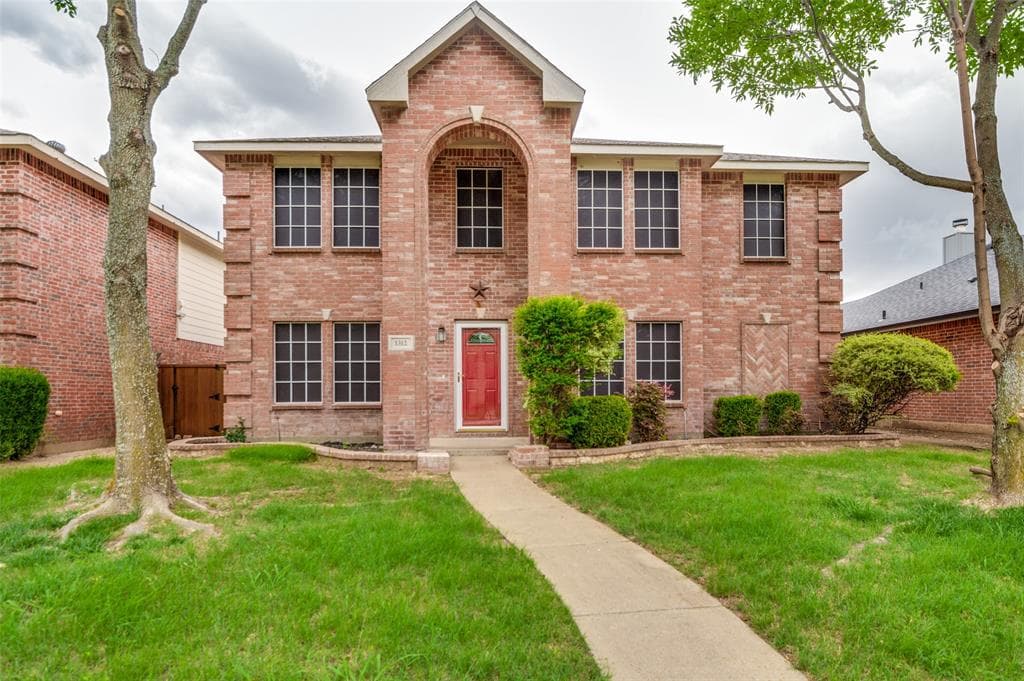 1312 Lamar Ln