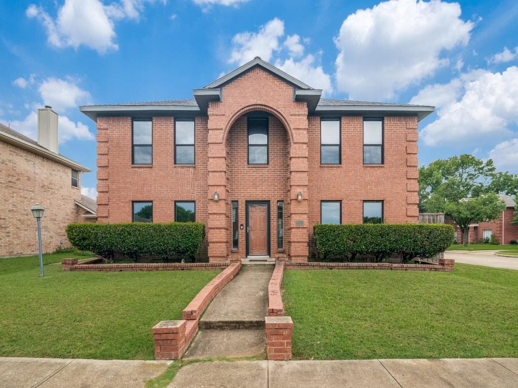 9102 Barton Creek Dr