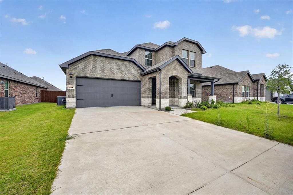 211 Marcell Ln