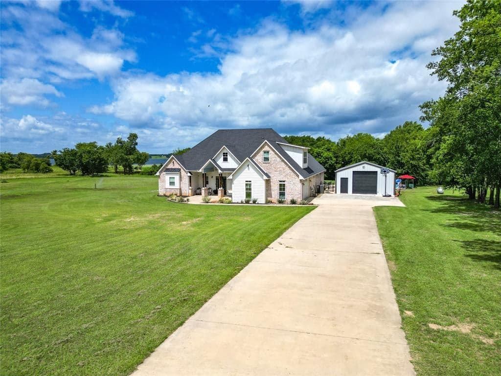334 County Road 1859