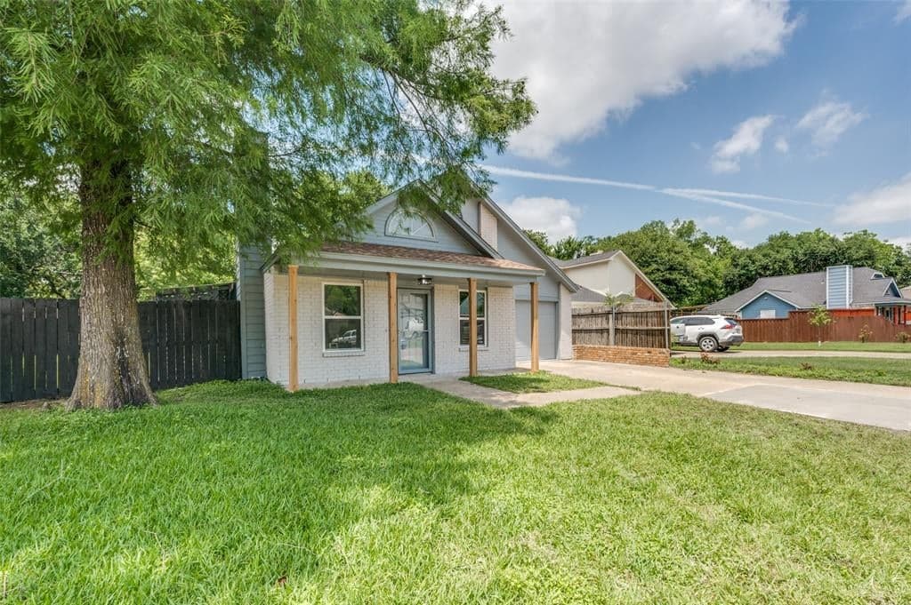 1221 Hilburn Ct
