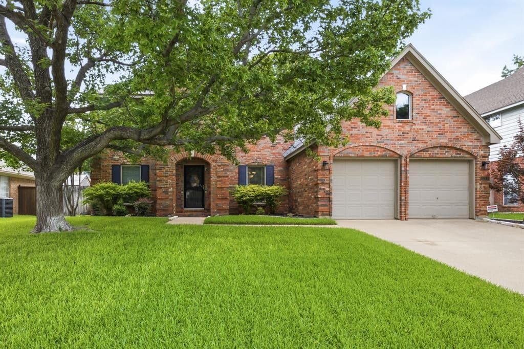 5219 Shadow Glen Dr