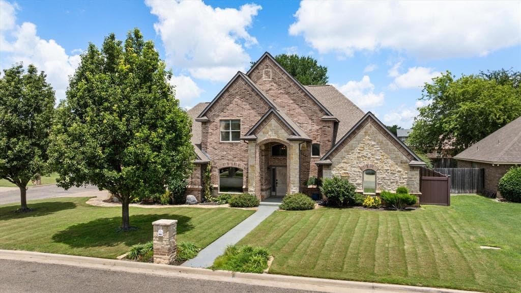 1033 Elk Ridge Dr