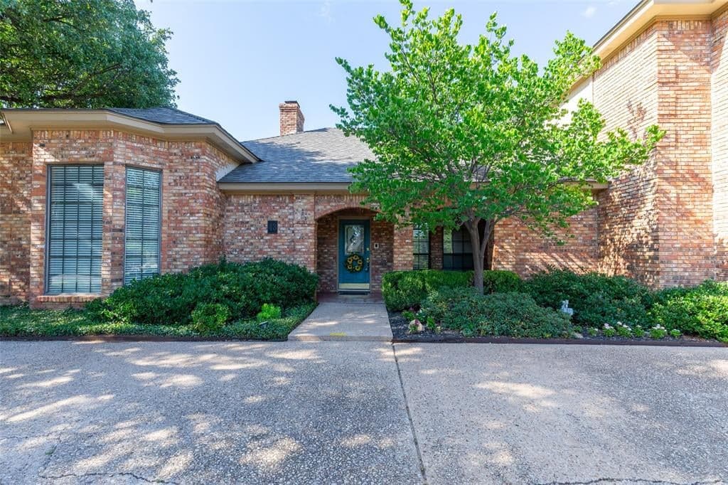 43 Lytle Place Dr