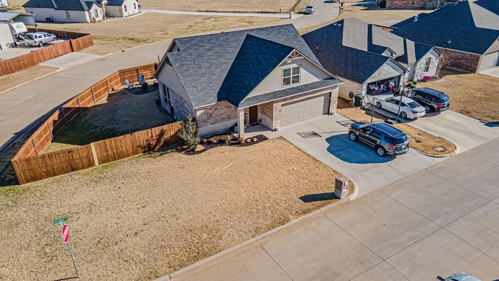 813 Acadia Ct