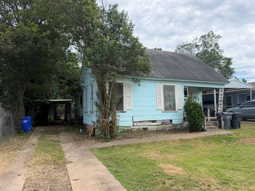 2114 Live Oak Ave