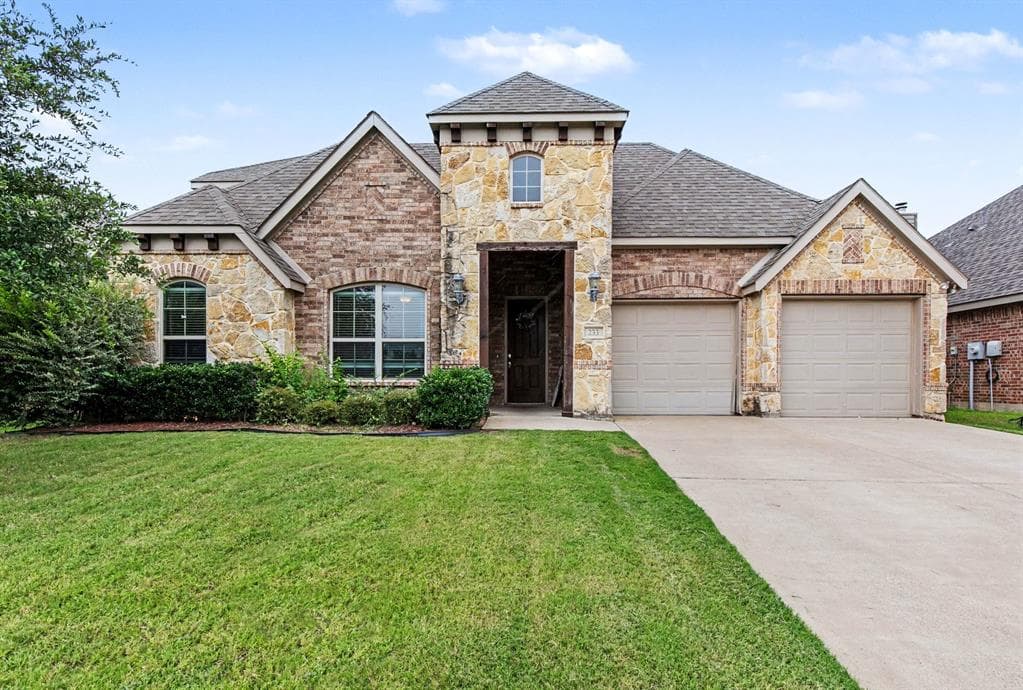 233 Hawks Ridge Trl
