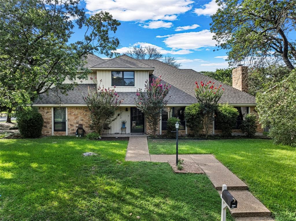 10023 Ramblewood Dr