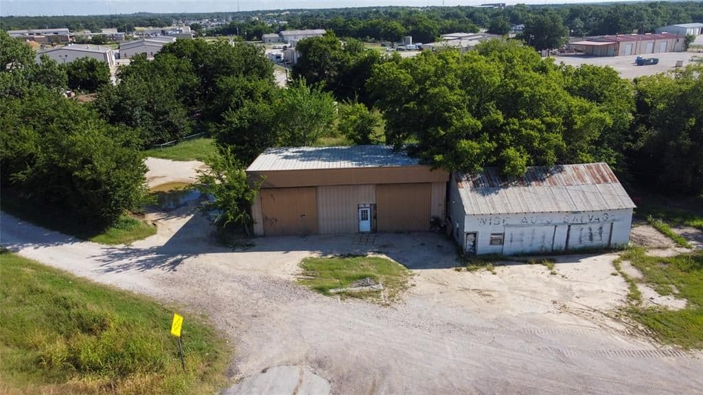110 Lake Rd