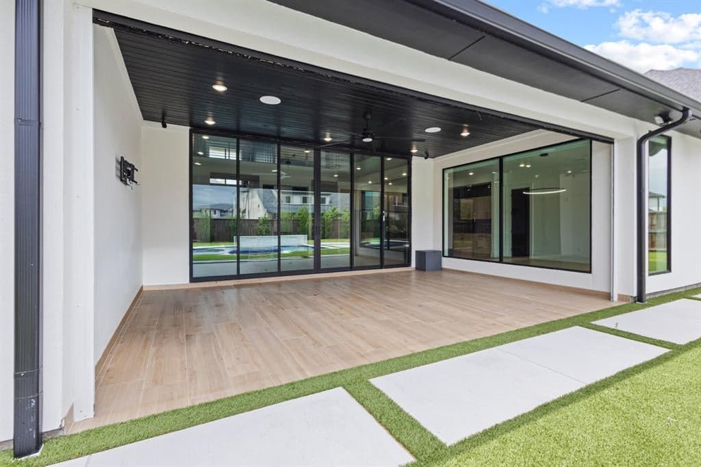 Gallery image 3