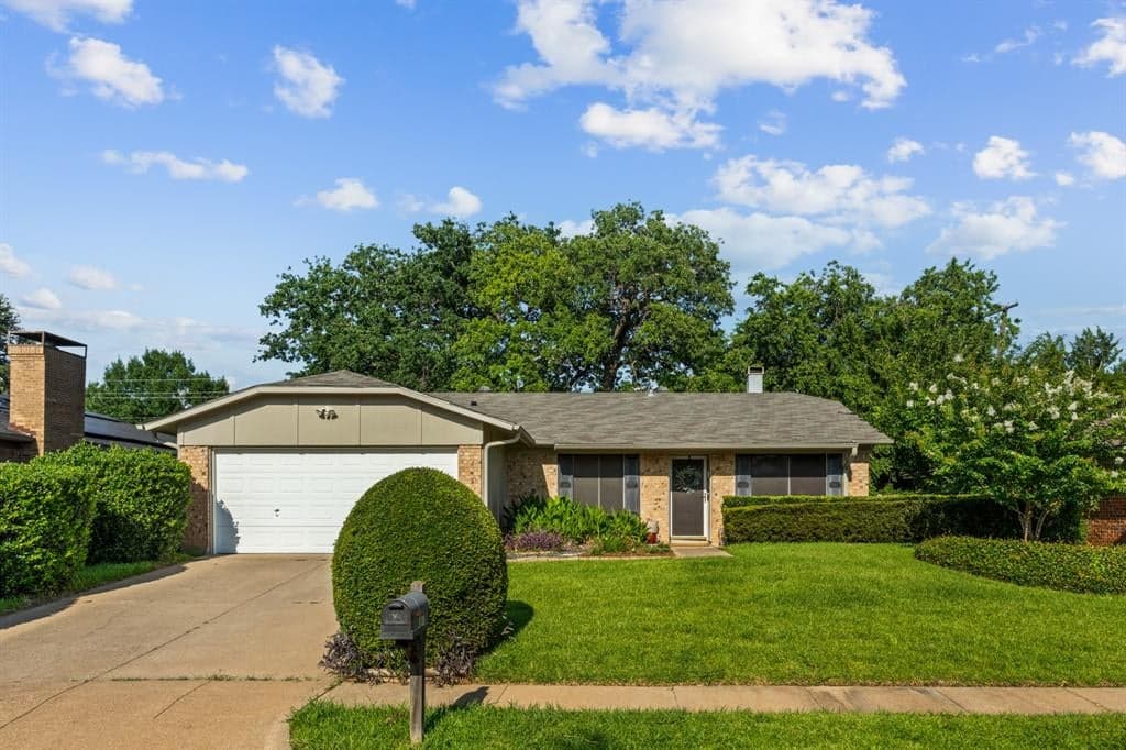 3108 Woodbridge Dr