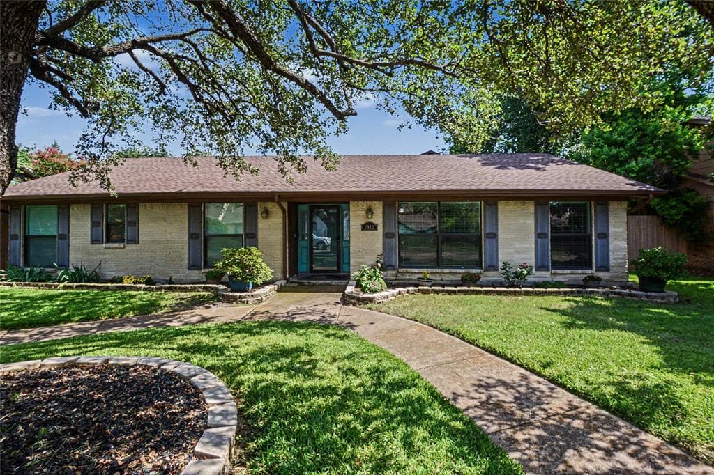 2912 Marsann Ln
