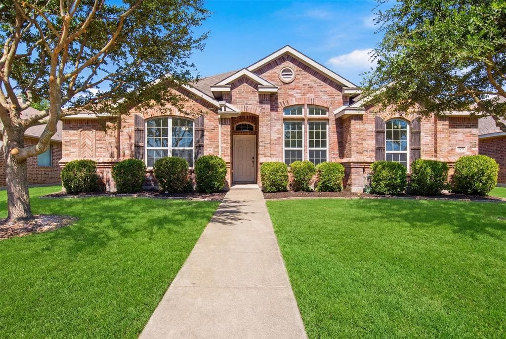 111 Timbershade Dr