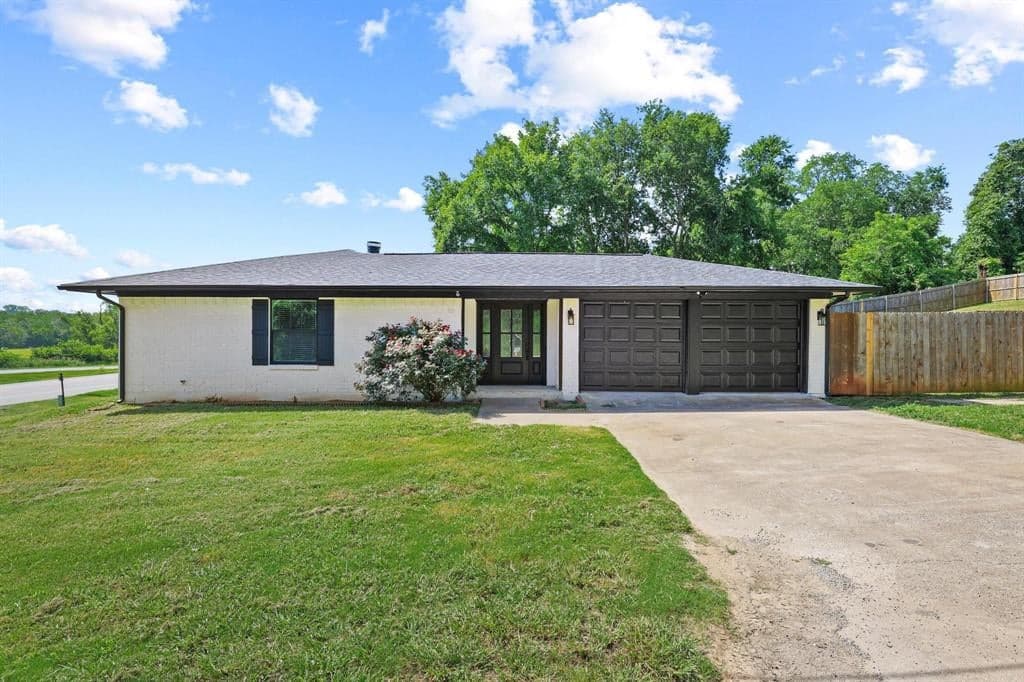 30 Judy Dr