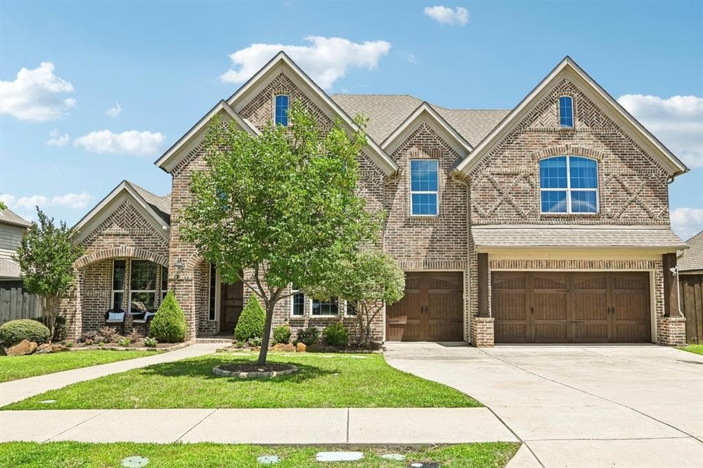 4664 Whispering Lake Dr