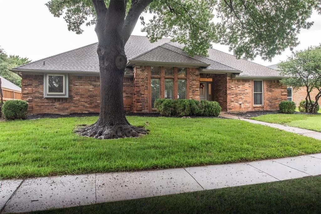 2805 Corby Dr