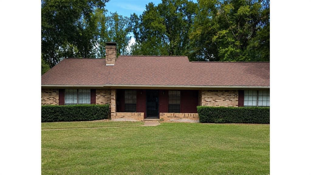 222 Woodland Cir
