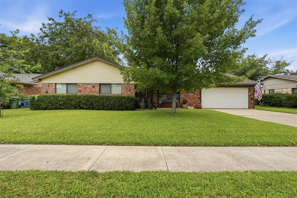 5421 Susan Lee Ln