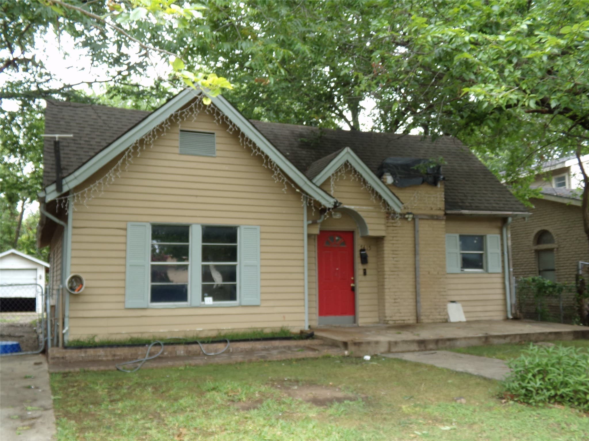 7415 Cortland Ave