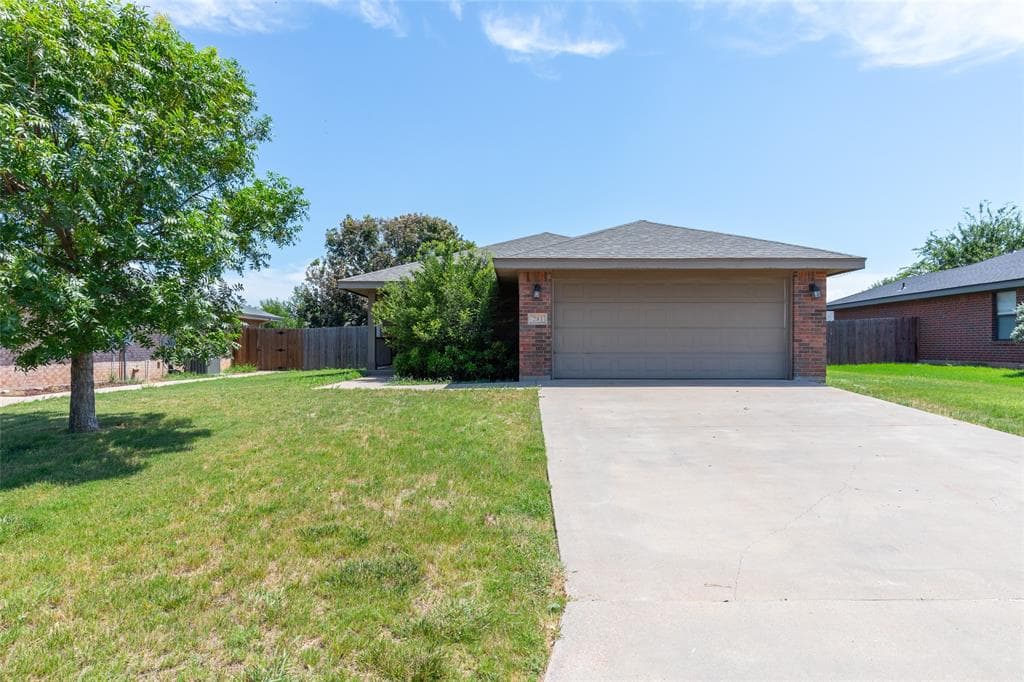 281 Sugarberry Ave